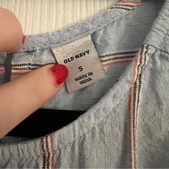 Medium Tank Top from Old Navy - Picture 5 of 5